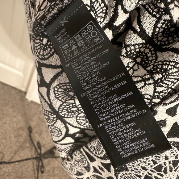 XS - Forever 21 - Black and White Printed Dress - Picture 6 of 6